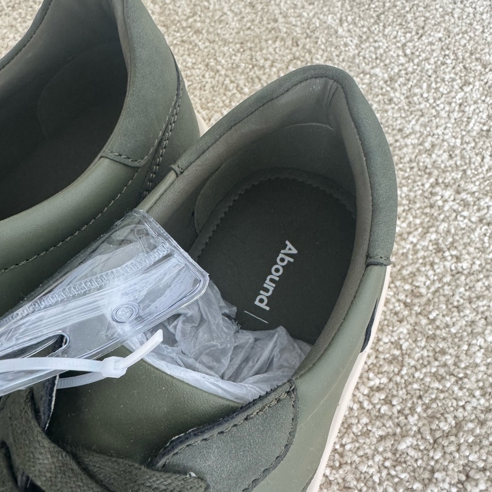 Men's Green Casual Sneakers - Picture 3 of 5